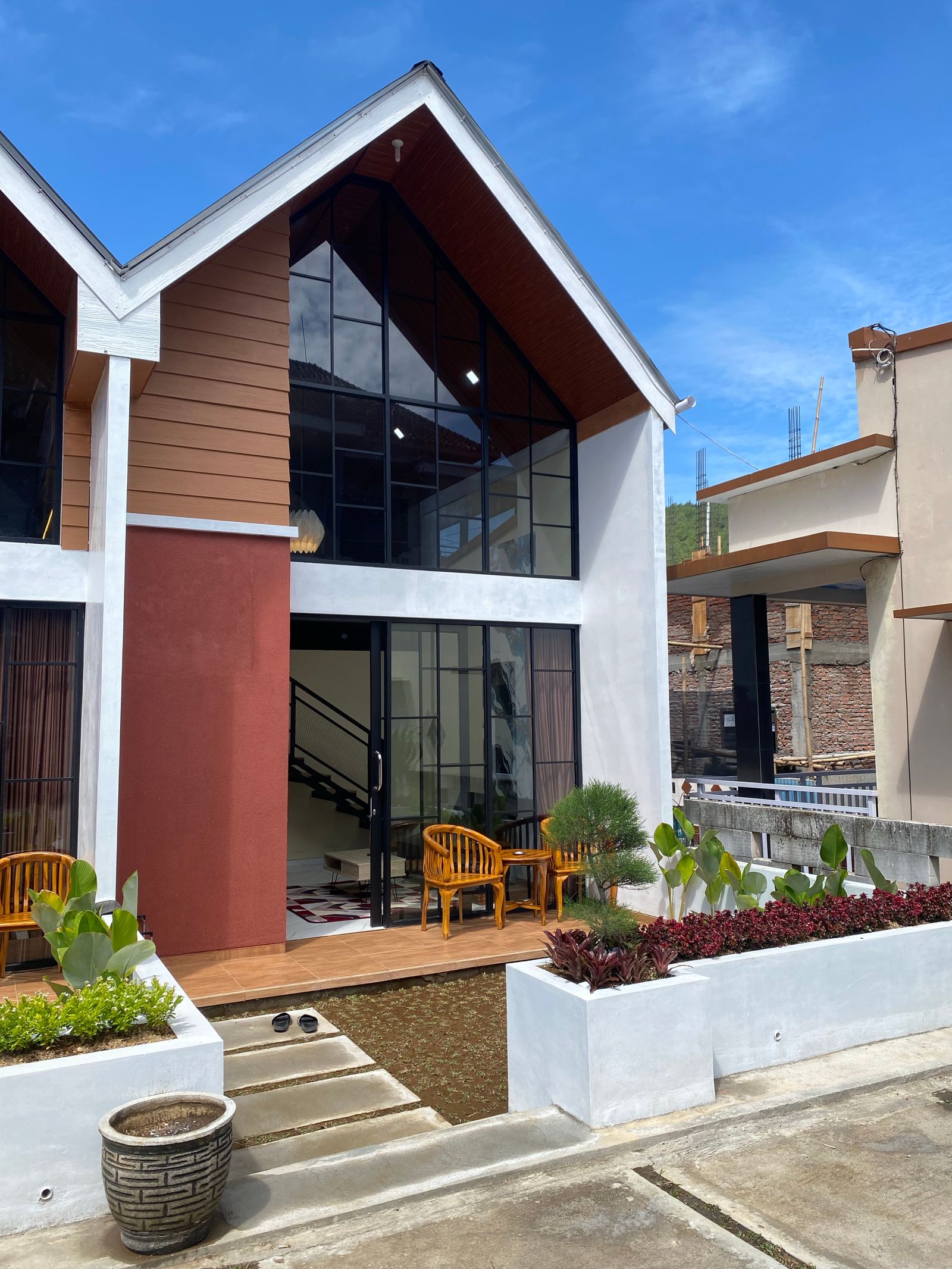 Fachada del adosado en Beloso Bajo