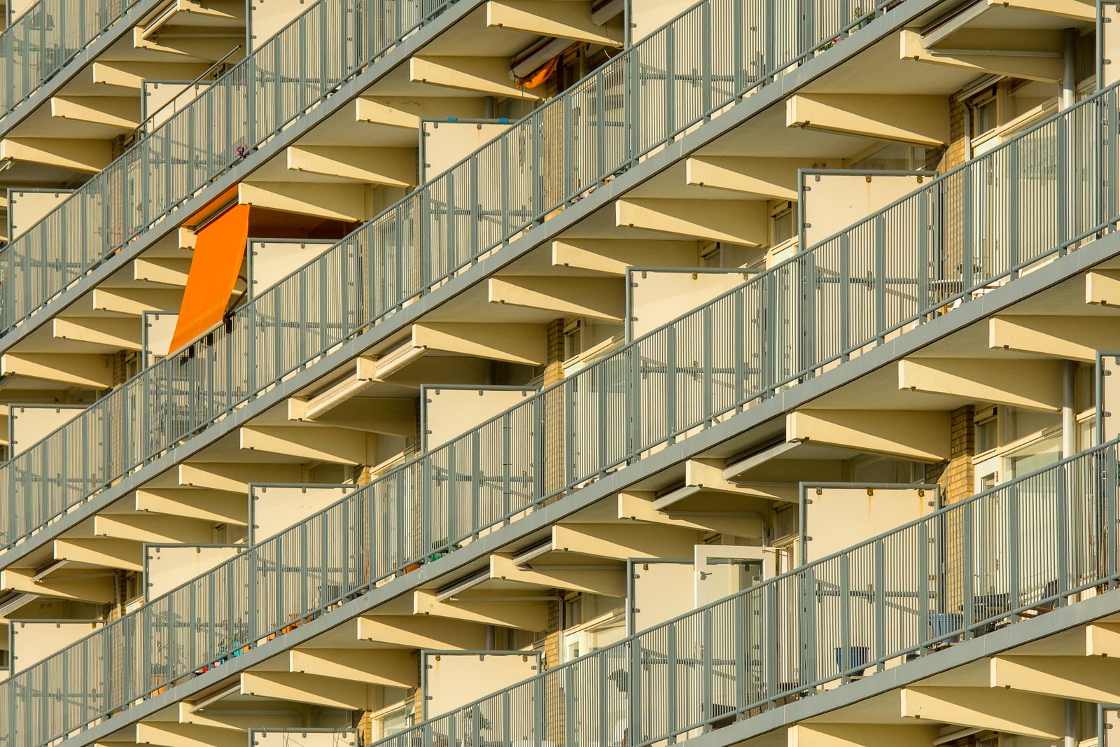 Terrazas y balcones del edificio del atico en Lezkairu